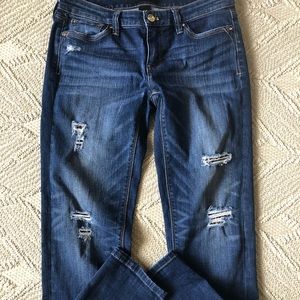 White House Black Market Girlfriend Jeans 0